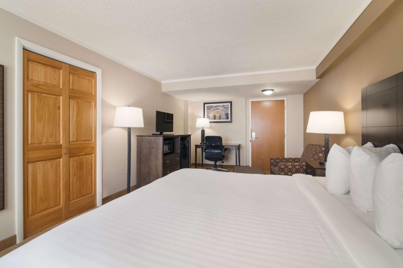 Best Western University Inn Canton Exterior foto